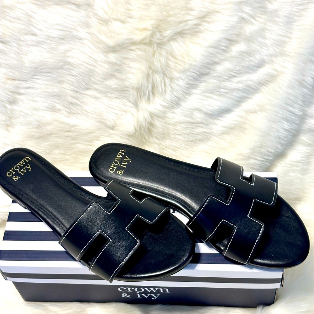 Crown & Ivy Sandals Black Leather